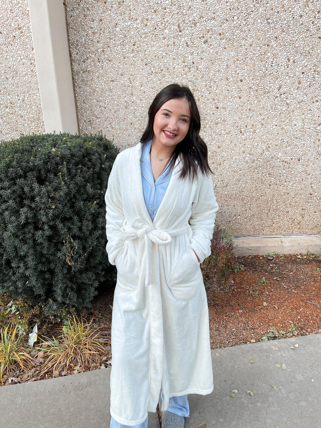 Ivory Robe with pockets and waist tie